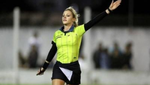 足球比赛中是否有女裁判，你知道答案吗？