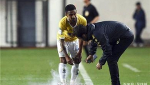 足球教练现在究竟可不可以喝酒