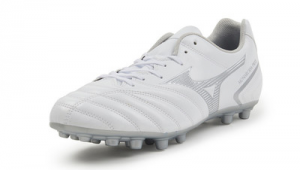 八百以下足球鞋哪款好？全方位解析助你挑到心仪战靴