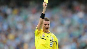 足球手球是否判罚黄牌,规则解读与争议探讨