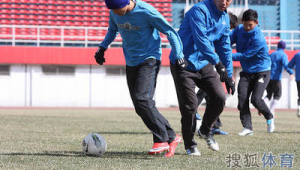 男性踢足球真能瘦屁股吗？答案竟然是……