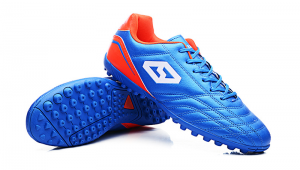 男士平底足球鞋透气吗？全方位解析满足你的疑问