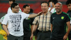 当老板看中国足球吗？是投入热情还是转身离去？
