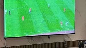 足球比赛曾在哪些电视频道播出，你知道吗？