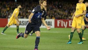 个子贴矮小能踢足球吗