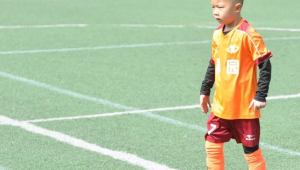 少儿足球限制高球吗