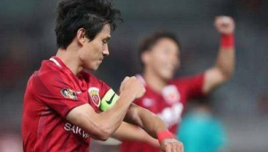 足球比赛中，球员究竟能否佩戴饰物？规则背后的真相大揭秘