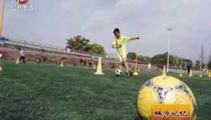 足球都掉色吗为什么呢