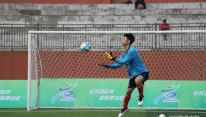 比赛时足球声音大吗？赛场喧嚣背后的真相探寻