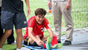 足球员不用下场吗现在还有吗