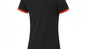 女生穿足球服适合休闲吗？探讨足球服在女生休闲穿搭中的适配性