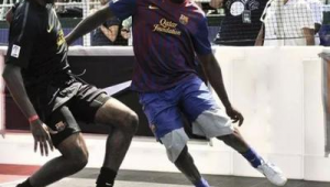 科比之前踢过足球吗