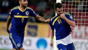 土耳其与荷兰足球队谁更强？实力对决引发球迷热议