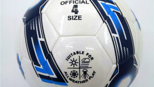 足球软质材质易掉皮吗？探究软质足球耐用性真相