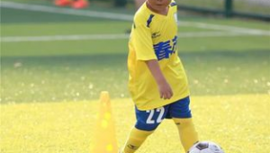 俄罗斯足球小子怎么没直播？是出状况了还是另有原因？