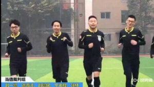 大学足球进中超难吗？探索校园足球迈向职业联赛的重重关卡