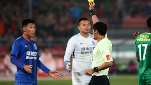 足球比赛黄牌能否消除？背后规则与影响引发思考