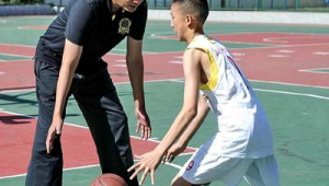 踢足球对篮球有帮助吗？探究两项球类运动间的潜在关联