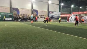 保定能看足球的饭馆吗