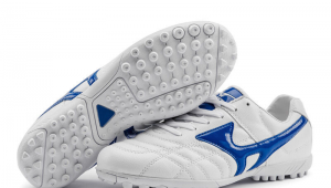 冬天水泥地上能穿足球鞋吗 这些要点需知晓