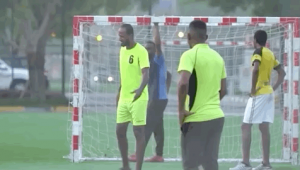 公共足球场能否承包及是否合法探讨