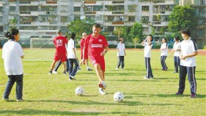 初一女生学足球是否值得，这些因素你需要了解