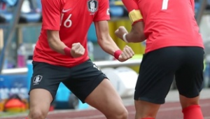 中国足球何时展现最强实力，引发球迷无尽期待与思索