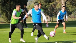 足球员假期休息吗?是尽情放松还是仍在为梦想蓄力?