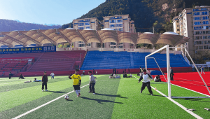 延安市宝塔区哪里能踢足球,这些地方满足你的运动需求