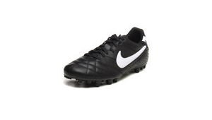 男士穿耐克足球鞋舒服吗 全方位解析耐克足球鞋穿着体验