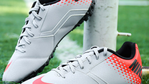 女生穿足球鞋会磨脚吗？足球鞋防磨功能到底有没有用？
