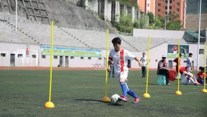 中考足球绕杆难不难？解析其中门道与应对之法