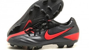 想买好足球鞋？这些地方是你不容错过的优质之选