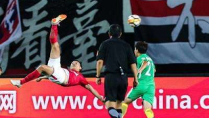 足球比赛中没有暂停算犯规吗