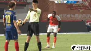 足球裁判犯规尺度究竟大吗?引发热议与思考