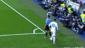 足球越位被判罚是否违例：规则解读与争议探讨