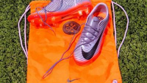 足球高端鞋适合女生吗？容易磨损吗？一文为你解答！