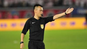 足球裁判王竞没人制裁吗