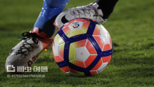 足球带球时如何跑得更快？掌握这些技巧让你突破防线！