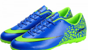 蓝色刺客足球鞋推荐:时尚外观与卓越性能兼具之选