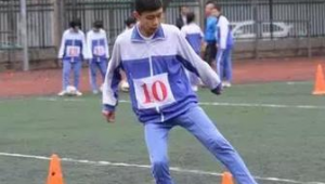 中考男生可选足球吗？这项运动对中考及未来有何影响？
