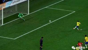 足球切断回传球是否犯规？规则解读与常见情形分析