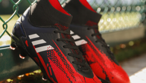 脚宽人士的足球之选：哪款足球球鞋最适配？