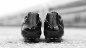 足球鞋脚背是否有钢板？背后真相你了解多少