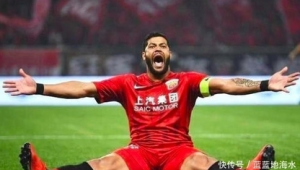 足球球星退役后工资情况揭秘：是否还有工资拿？