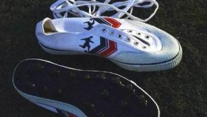 北京哪里买足球鞋便宜，这些地方或许能让你找到性价比之选