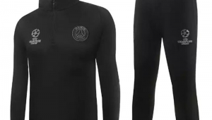 冬天穿训练服足球裤会热吗？探究冬日足球着装的温度奥秘