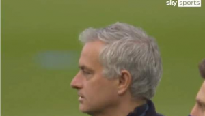 穆里尼奥可以踢足球吗?他的足球技艺究竟如何?