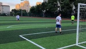 高中现在还踢足球吗