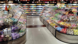 家乐福有足球袜卖吗